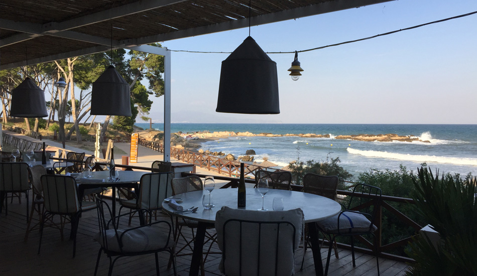 Bar/Restaurant am Meer